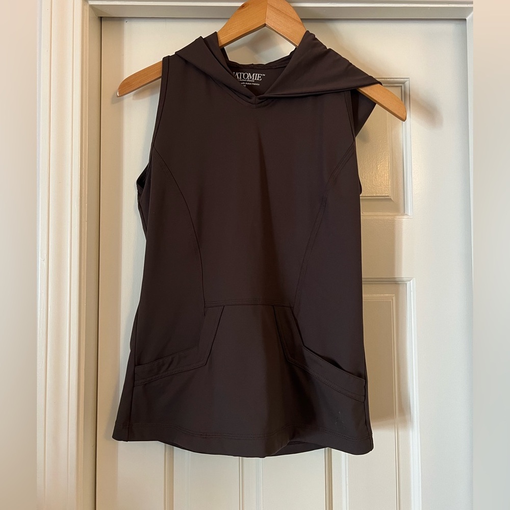 Anatomie size medium workout/casual shirt